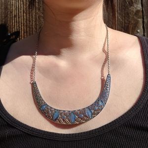 21″–24″ silver tone crescent collar bar necklace